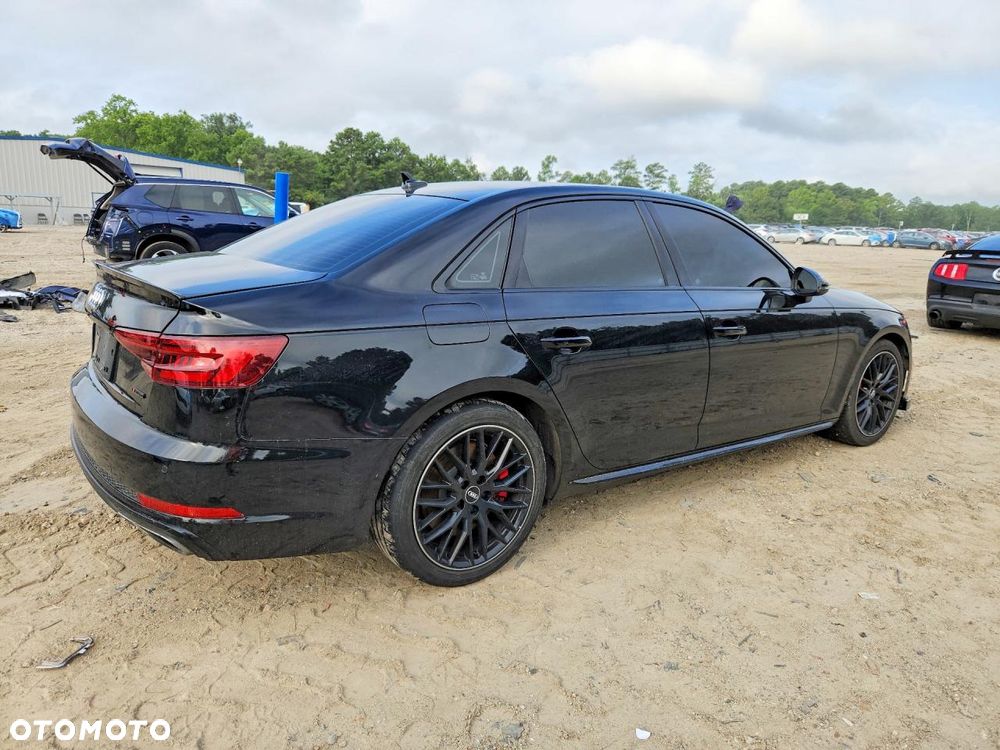 Audi A4 Limousine 2.0 TFSI quattro S tronic sport - 4
