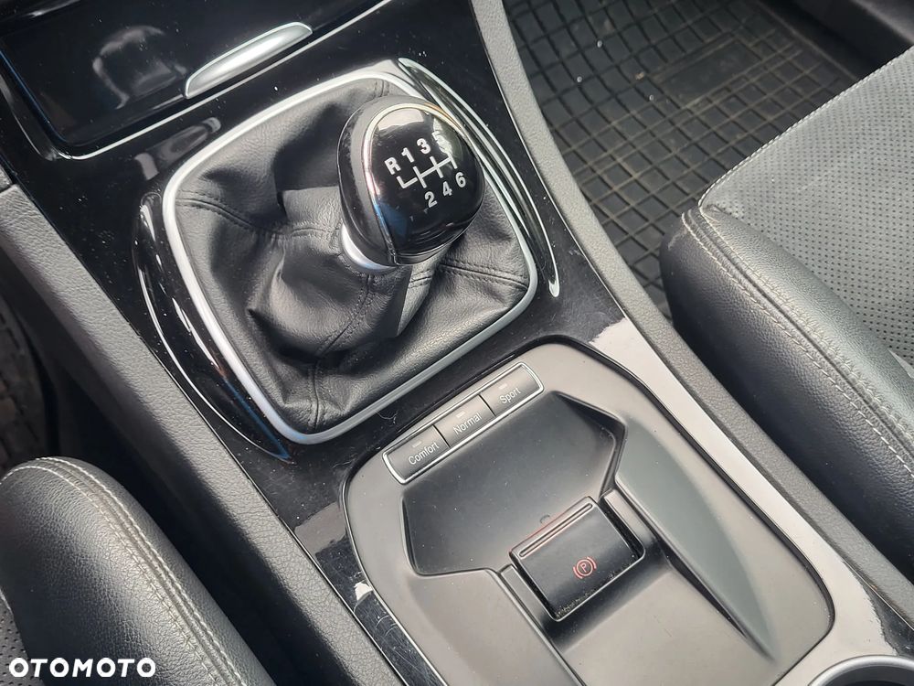 Ford S-Max 2.0 T Titanium - 29