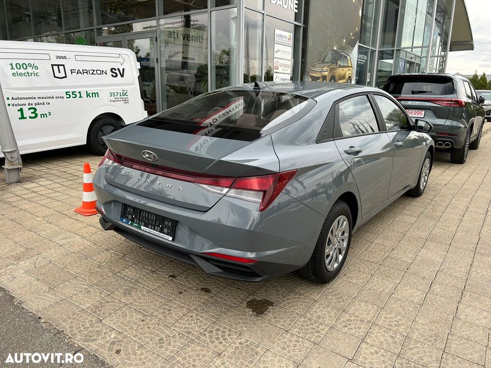 Hyundai Elantra 1.6 l 123 CP 6MT Classic - 3