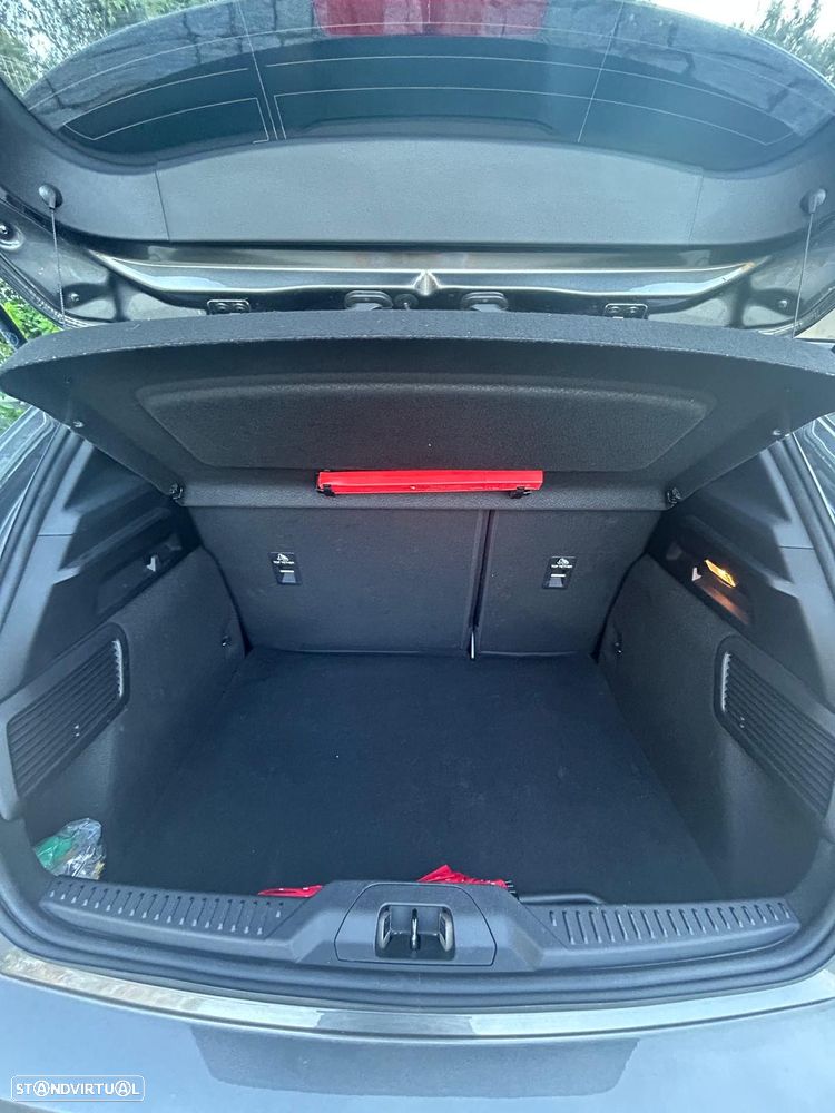 Ford Focus 1.0 EcoBoost ST-Line - 12