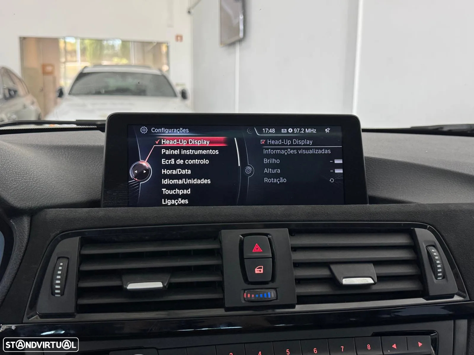 BMW 320 d Touring xDrive Auto - 36