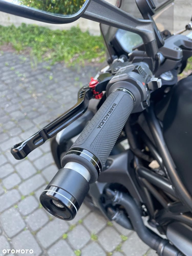 Ducati Monster - 9