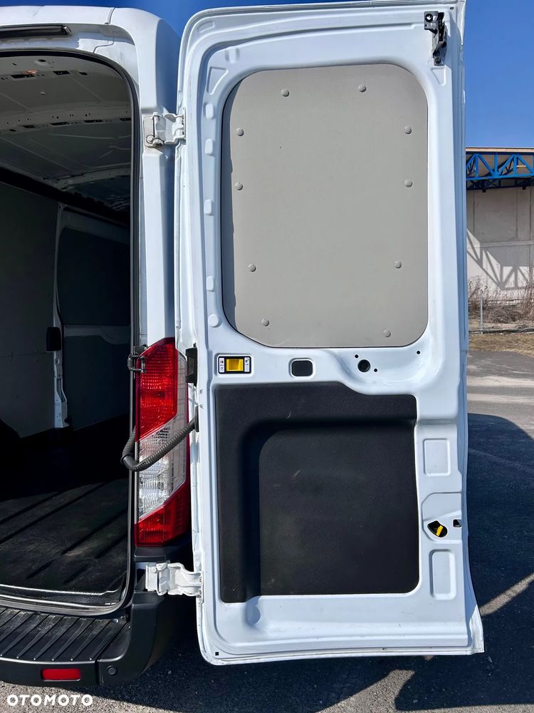 Ford Transit - 23