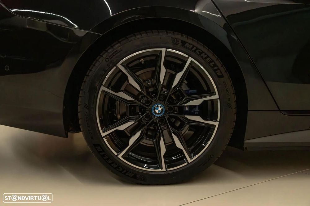 BMW i4 M50 Gran Coupe - 9