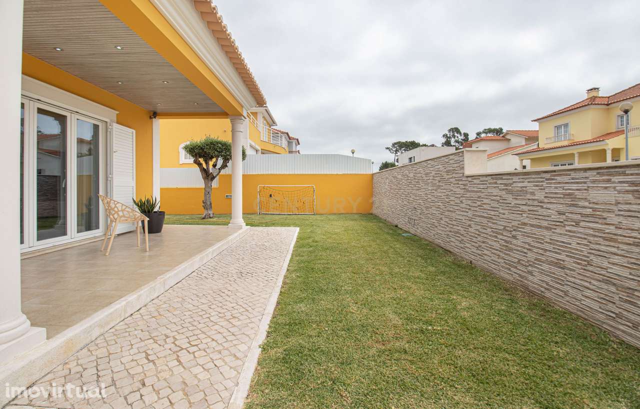 Exclusiva e elegante moradia T3+1 no coração de Torres Vedras - Grande imagem: 5/38