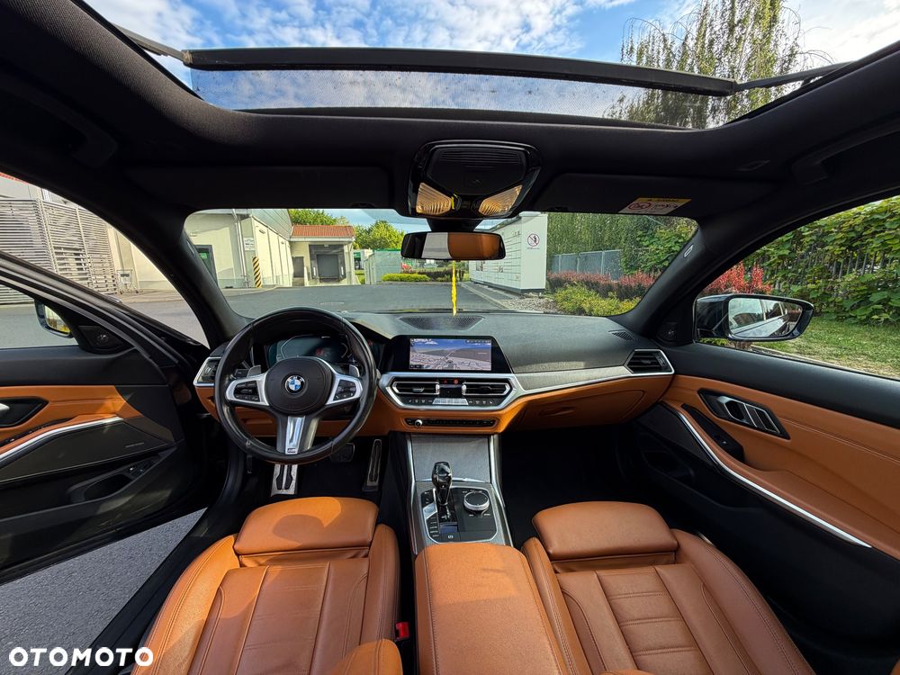 BMW Seria 3 330e M Sport - 17