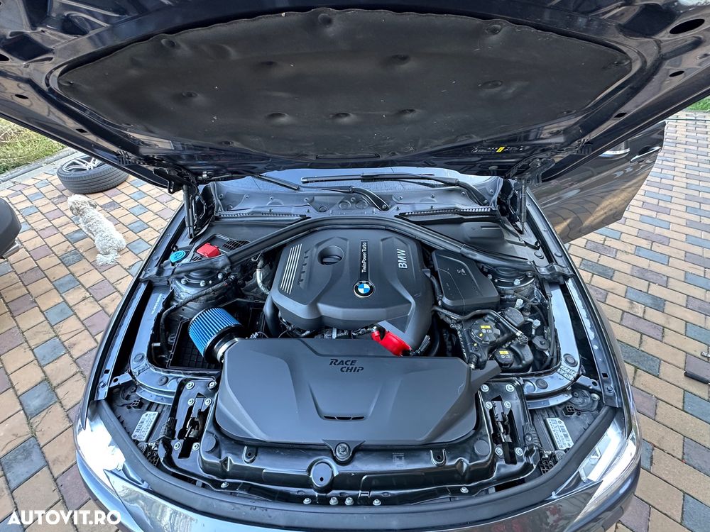 BMW Seria 3 330i xDrive Aut. Sport Line - 4