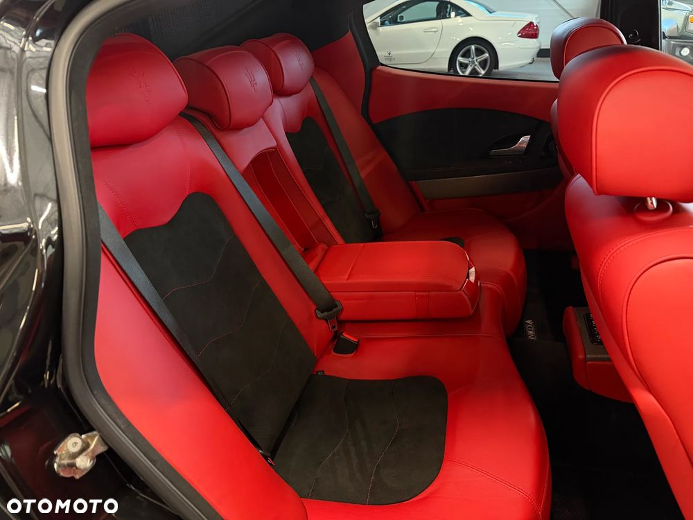 Maserati Quattroporte Sport GT S Automatic - 26