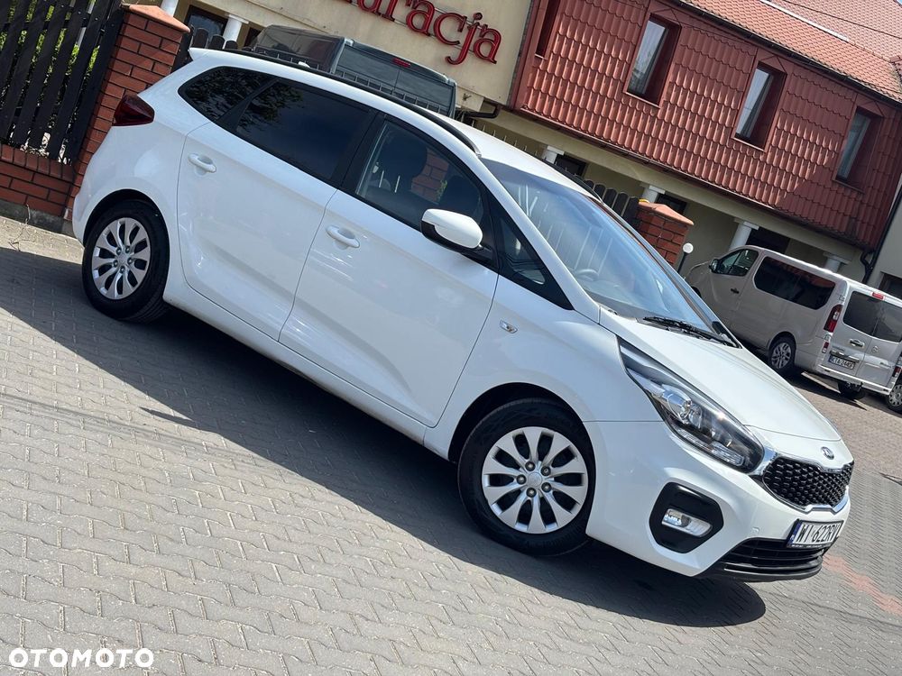 Kia Carens 1.7 CRDi M 7os EU6 - 17
