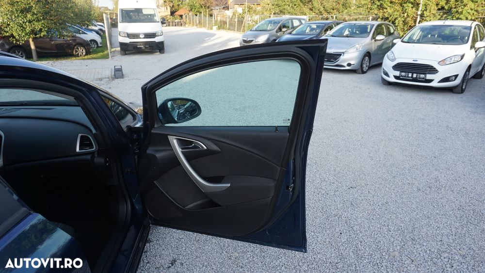 Opel Astra 2.0 CDTI DPF Innovation - 9