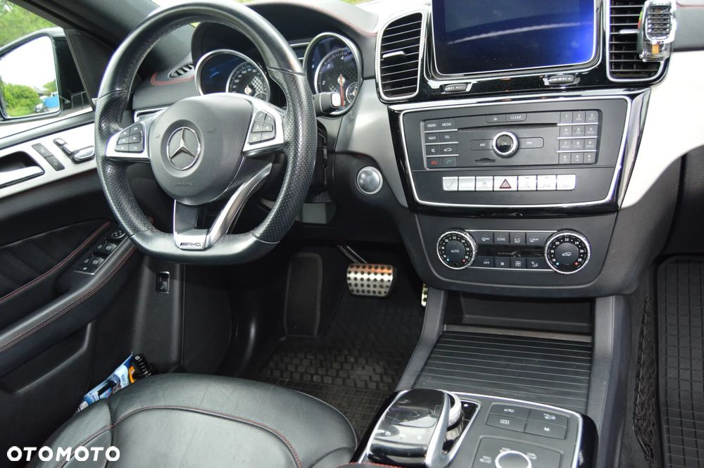 Mercedes-Benz GLE - 31