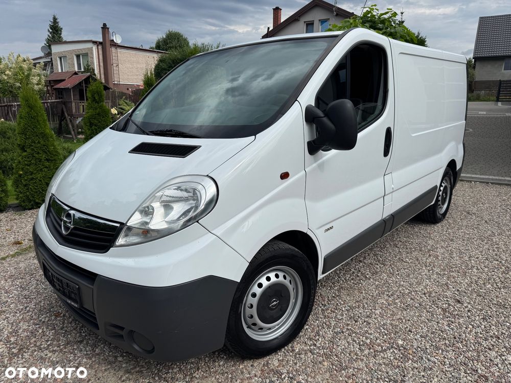 Opel Vivaro - 1