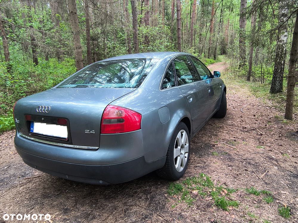 Audi A6 Limousine 2.4 - 7
