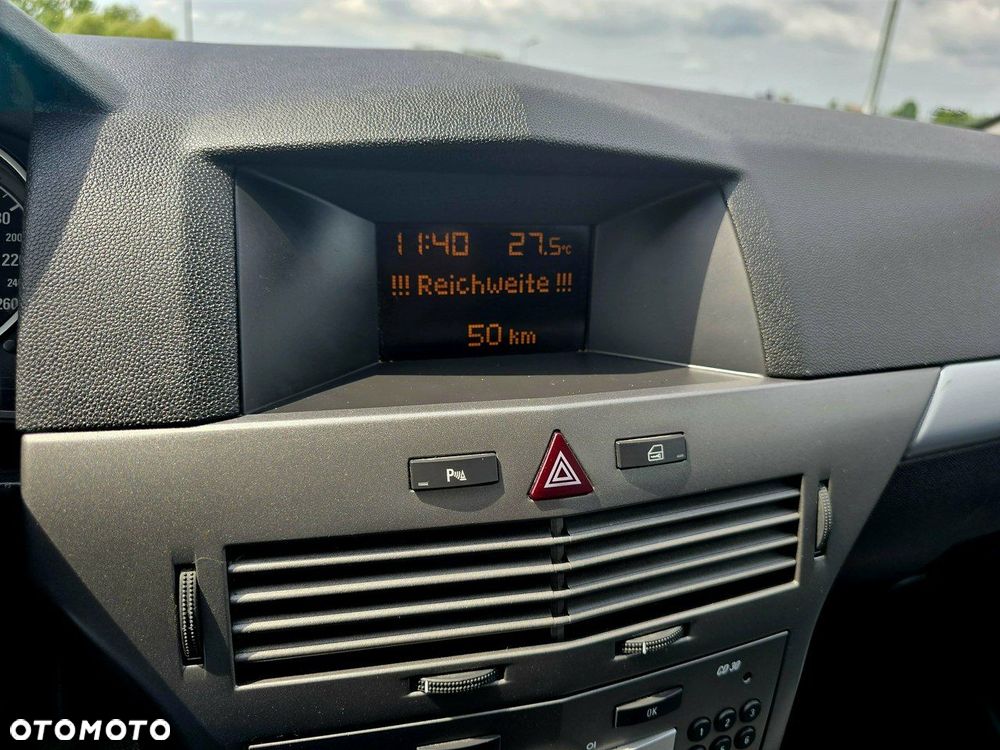 Opel Astra 1.8 Caravan Edition - 32