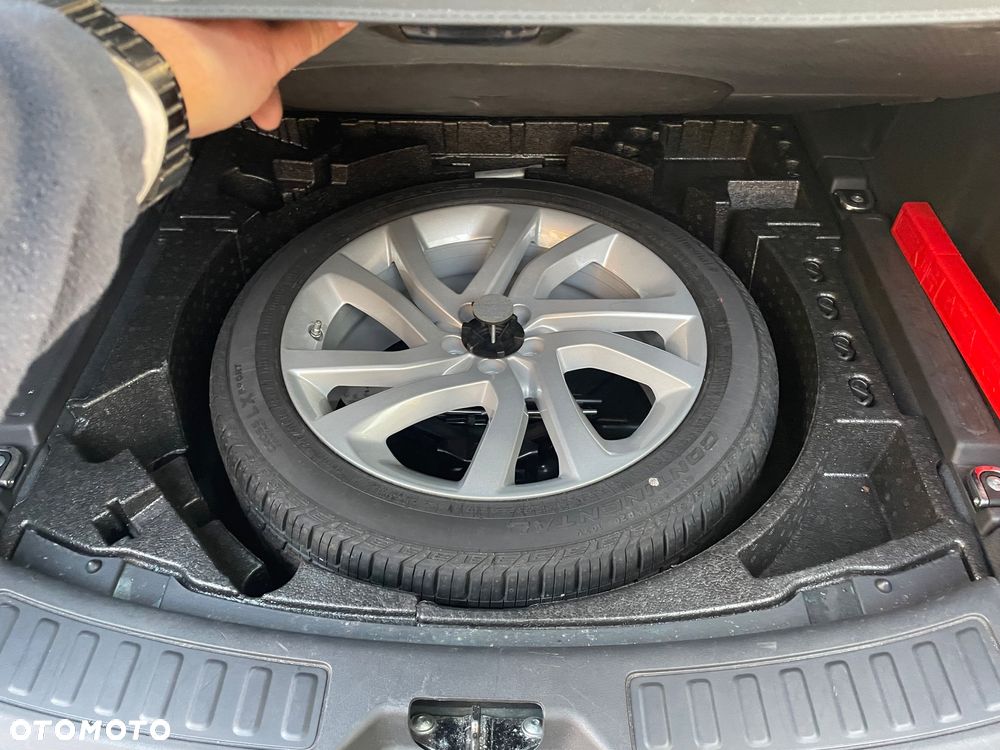 Land Rover Discovery Sport - 35