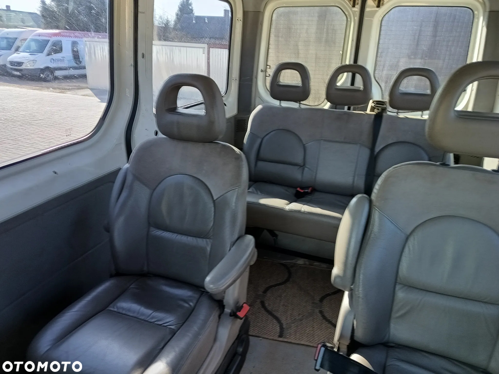 Mercedes-Benz Sprinter - 4