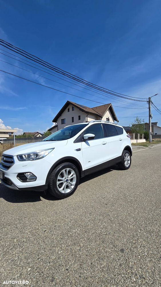 Ford Kuga 2.0 TDCi 4WD Powershift Titanium - 3