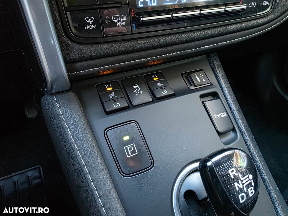 Toyota Auris 1.8 L VVT-i TS Hybrid Sol+ - 19