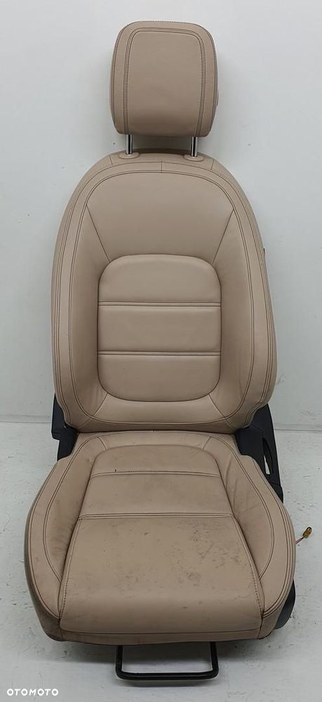 FOTEL KIEROWCY LEWY PRZÓD JAGUAR XE X760 EUROPA - 1