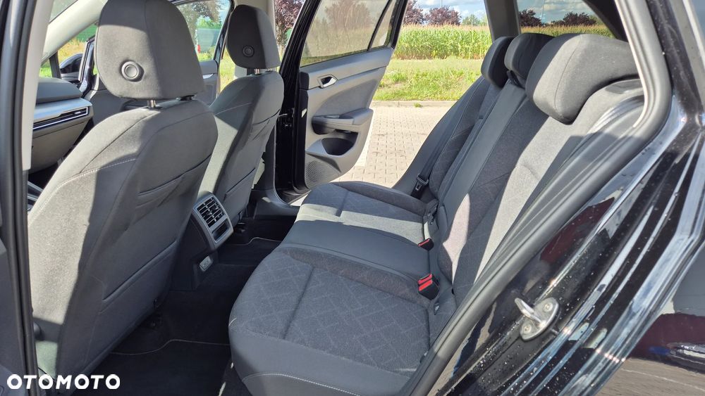 Volkswagen Golf 1.5 eTSI Life DSG - 24