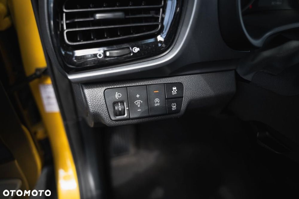 Kia Stonic - 24