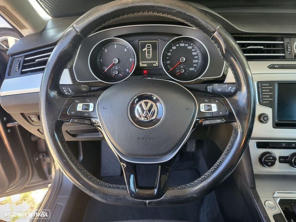 VW Passat - 13