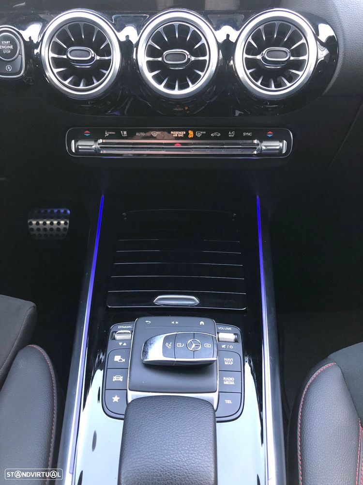 Mercedes-Benz GLA 180 d AMG Line - 40