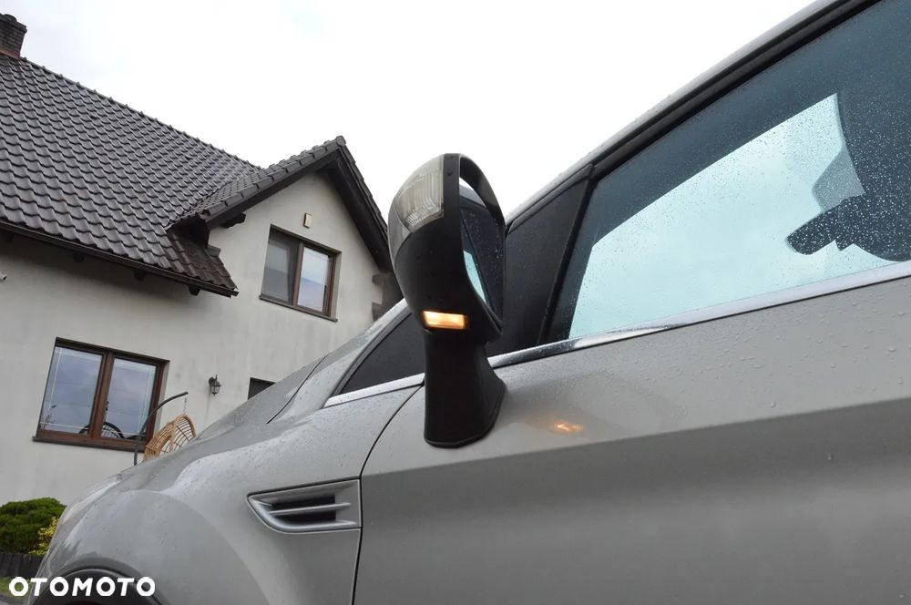 Ford Kuga 2.0 TDCi 4x4 Titanium - 37