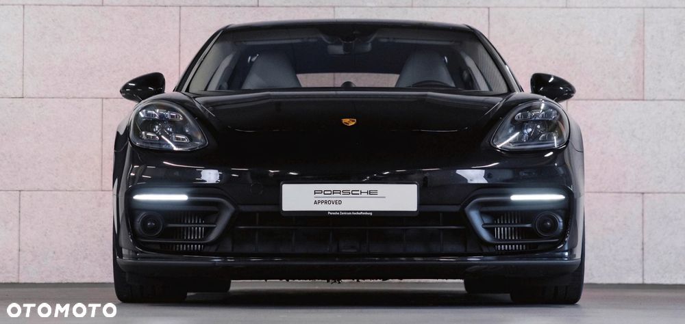 Porsche Panamera 4 E-Hybrid - 4