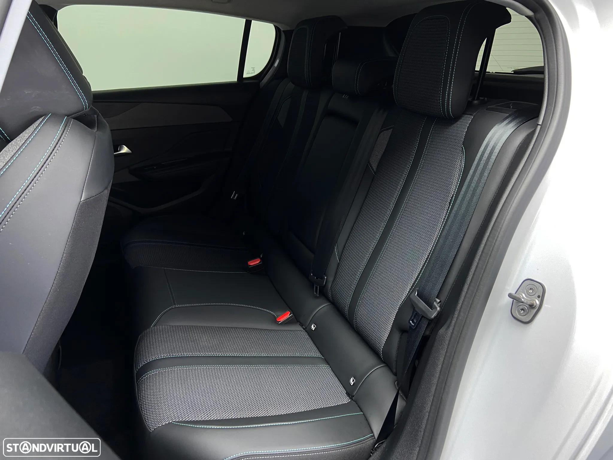 Peugeot 308 1.5 BlueHDi Allure EAT8 - 10