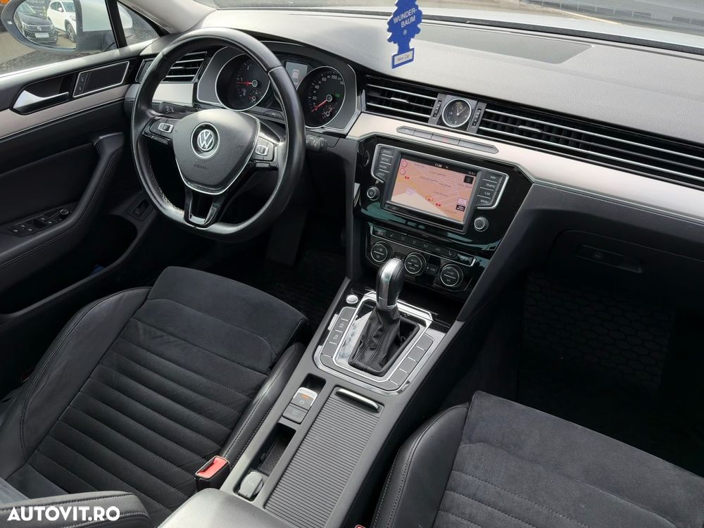 Volkswagen Passat 2.0 TDI DSG Highline - 9