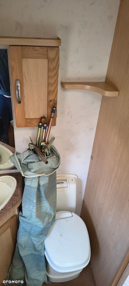 Elddis Firestorm - 34