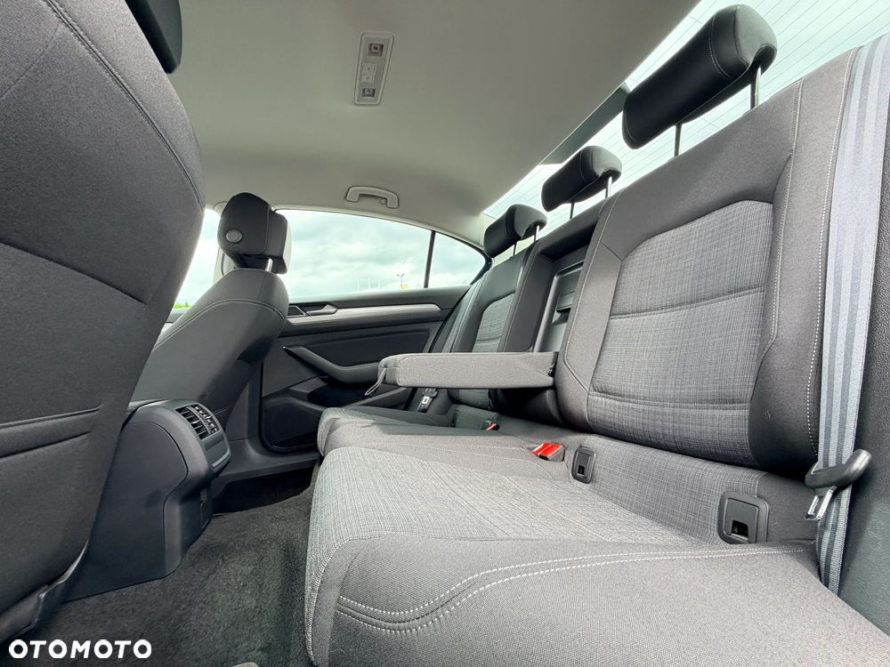 Volkswagen Passat 2.0 TDI EVO Business DSG - 19