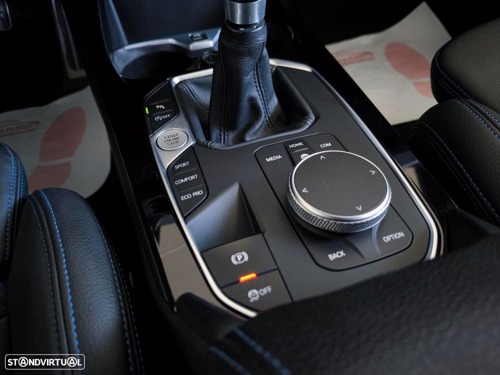 BMW 116 d Pack Desportivo M - 15