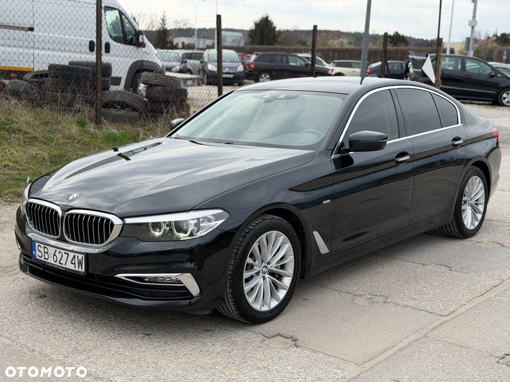 BMW Seria 5 530d xDrive Luxury Line - 1