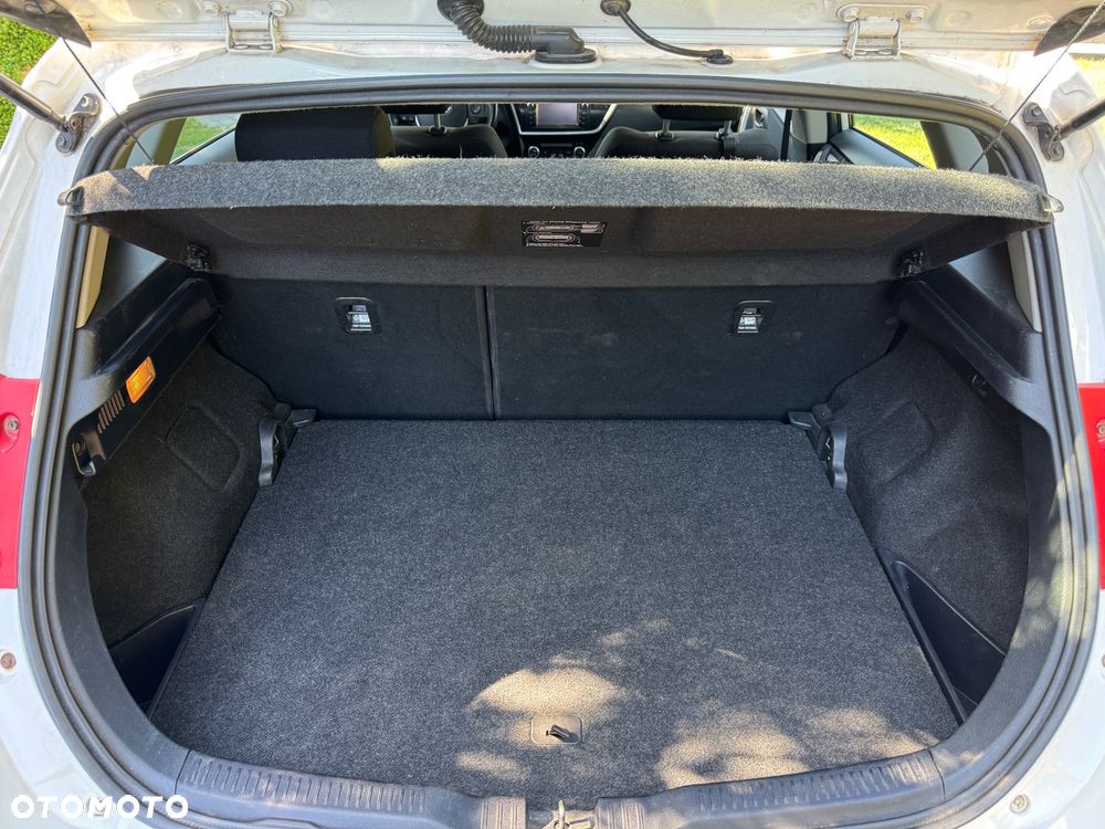 Toyota Auris 2.0 D-4D Premium - 18