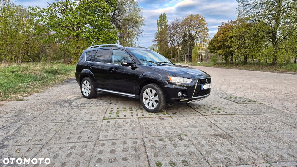 Mitsubishi Outlander - 3