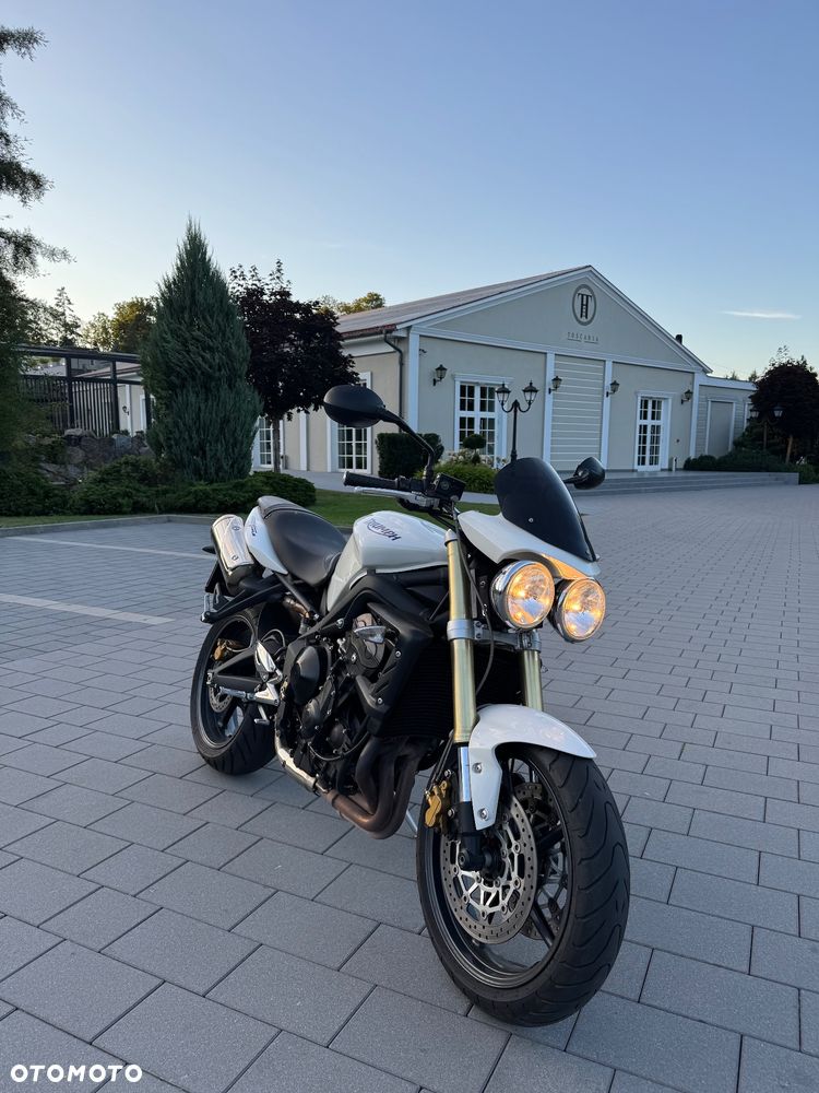 Triumph Street Triple - 1
