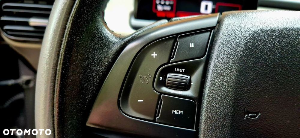 Citroën C4 Cactus PureTech 82 Shine Edition - 17
