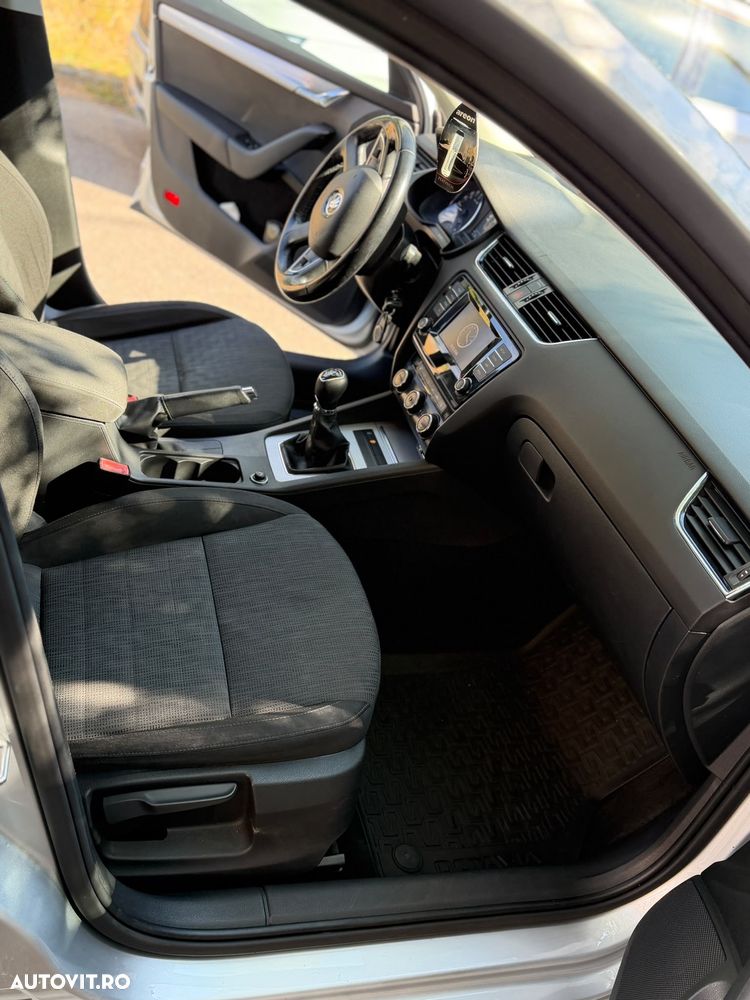 Skoda Octavia 1.6 TDI ELEGANCE - 7