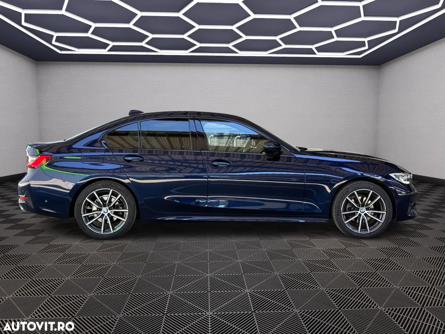 BMW Seria 3 320d xDrive AT MHEV - 13