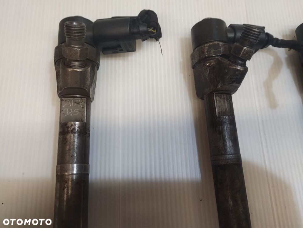 WTRYSK MERCEDES W202  A6110700587 - 6