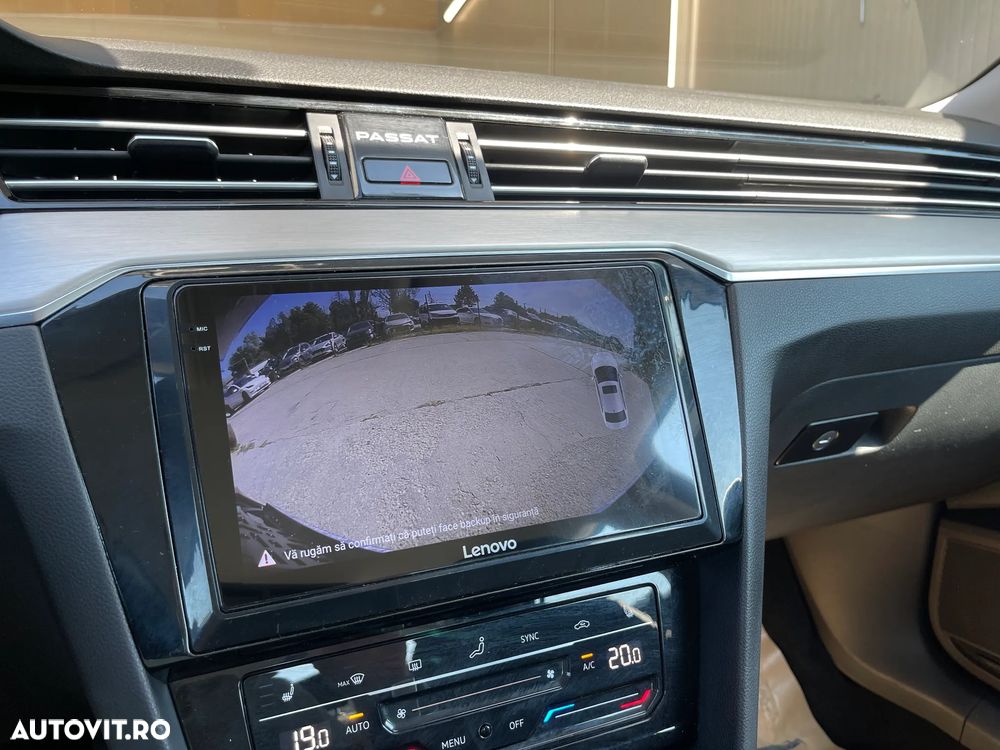 Volkswagen Passat 2.0 TDI DSG Highline - 13