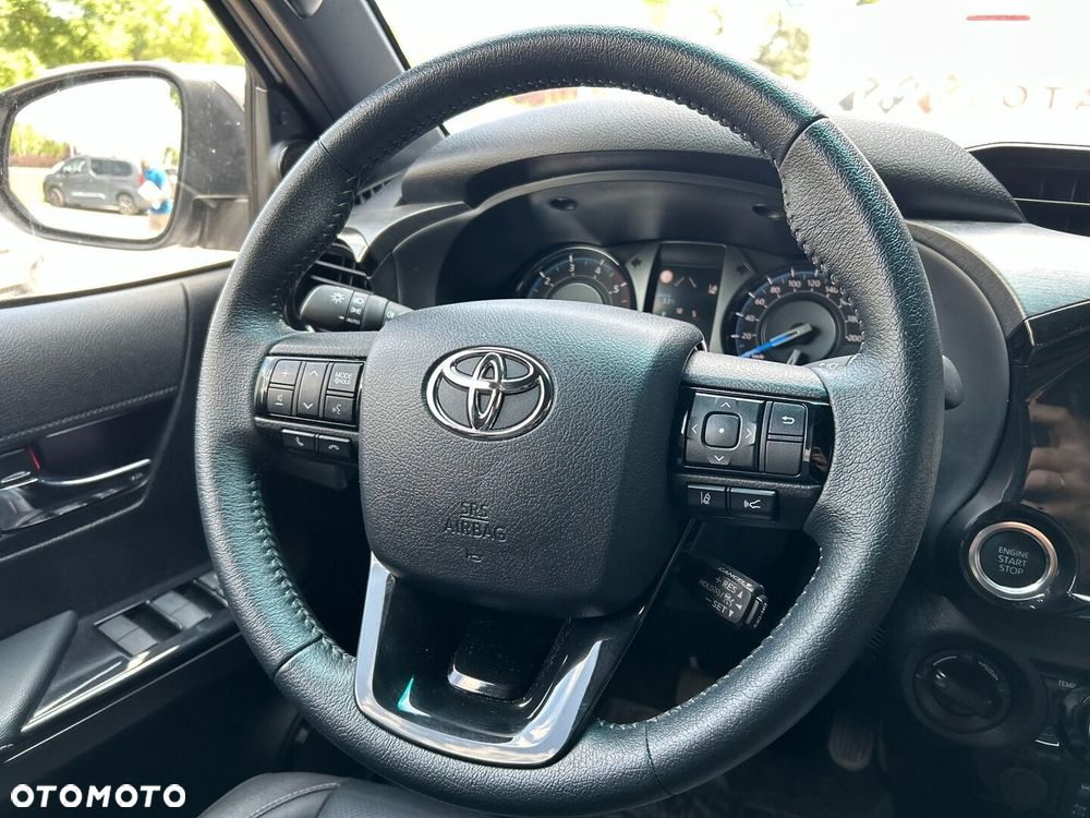 Toyota Hilux 2.8 D-4D mHEV Double Cab Invincible 4x4 - 14