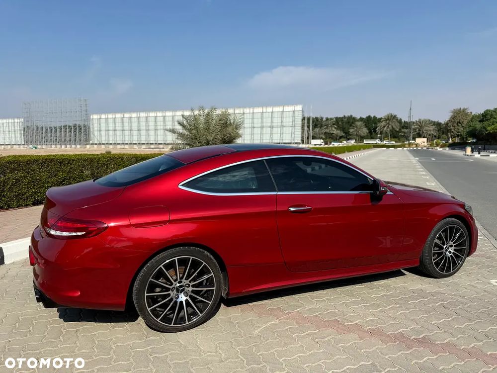 Mercedes-Benz Klasa C 300 9G-TRONIC AMG Line - 3