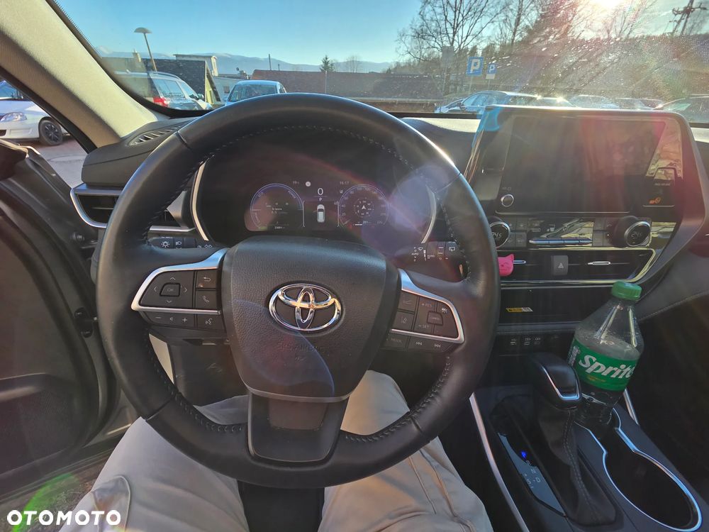 Toyota Highlander 2.5 Hybrid Comfort - 7