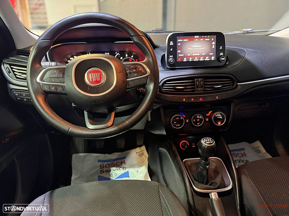 Fiat Tipo Station Wagon 1.6 M-Jet Lounge Tech - 20