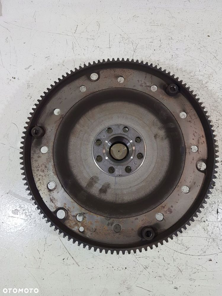 koło zamachowe 06h105323p audi a6 c7 a4 b8 lift 2.0 tdi csu - 4