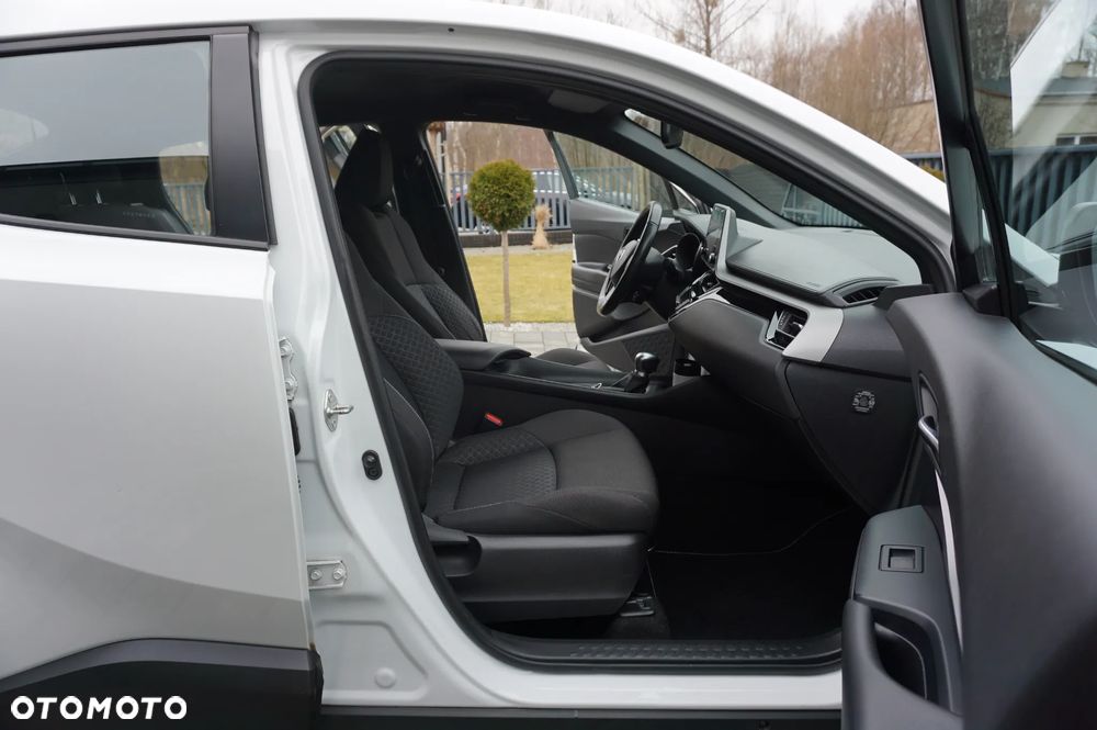 Toyota C-HR 1.8 Hybrid GPF Style - 24