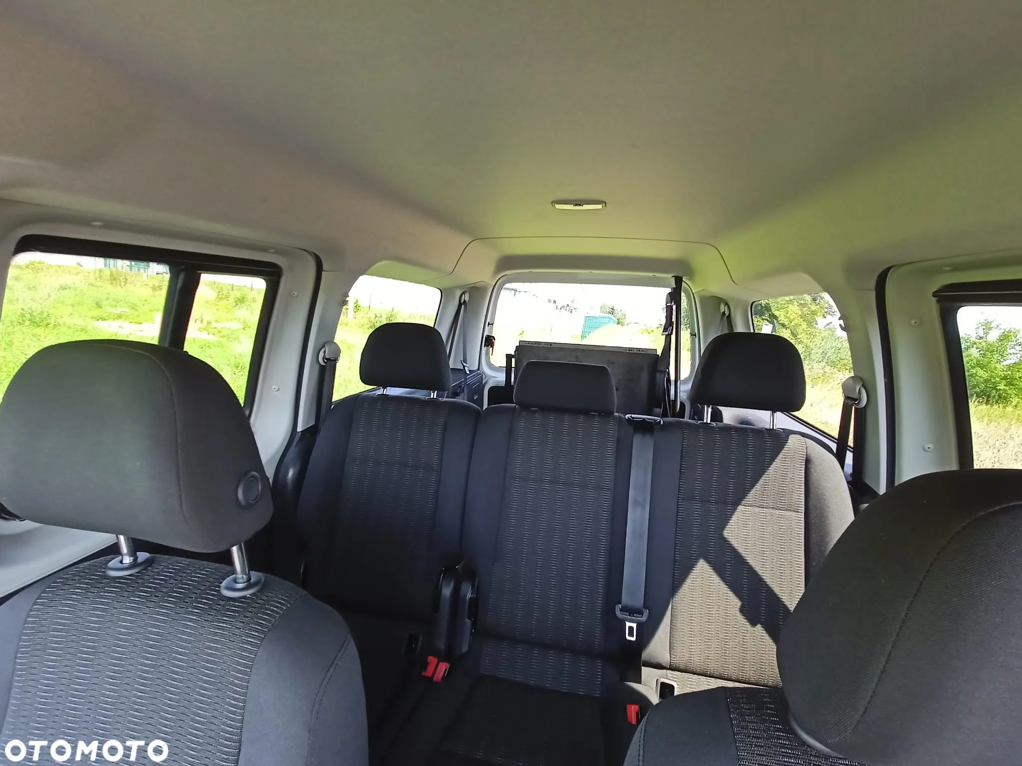 Volkswagen Caddy Maxi 2.0 TDI Highline DSG - 14